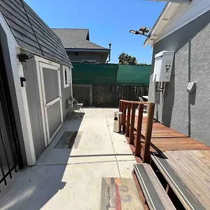 Charming Casita All Too Yourself Near Midtown Apartment