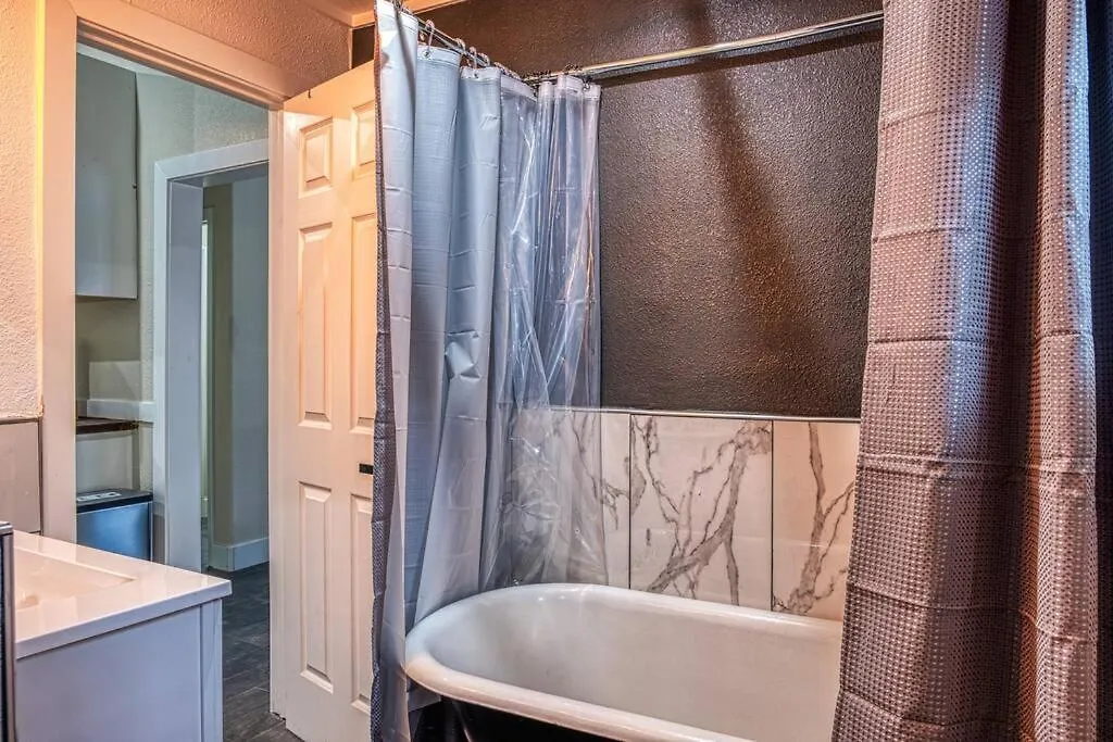 Holiday home 4Br Victorian Walk To Uc Davis & Shriner Med Cen Villa Sacramento