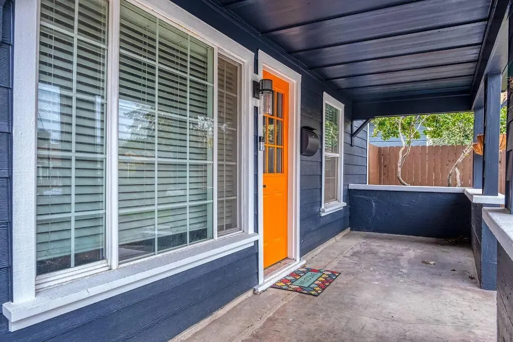 Holiday home 4Br Victorian Walk To Uc Davis & Shriner Med Cen Villa Sacramento